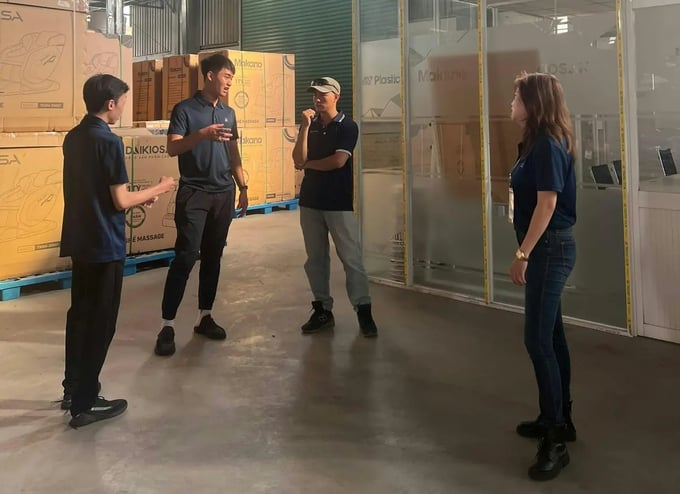 warehouse-business
